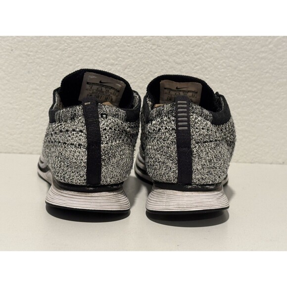 Nike Flyknit Racer Oreo Running Shoe Mens Sz 4 Womens 5.5 Sneaker 526628-101 - Picture 7 of 13
